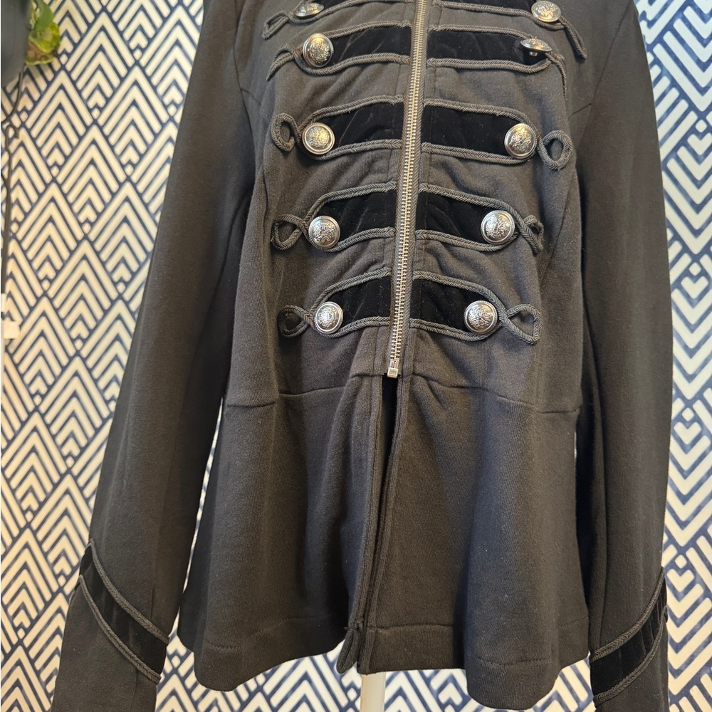 Chic Black Military Style Jacket - Picture 2 of 8